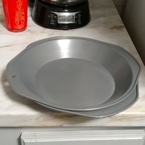 Pie pans